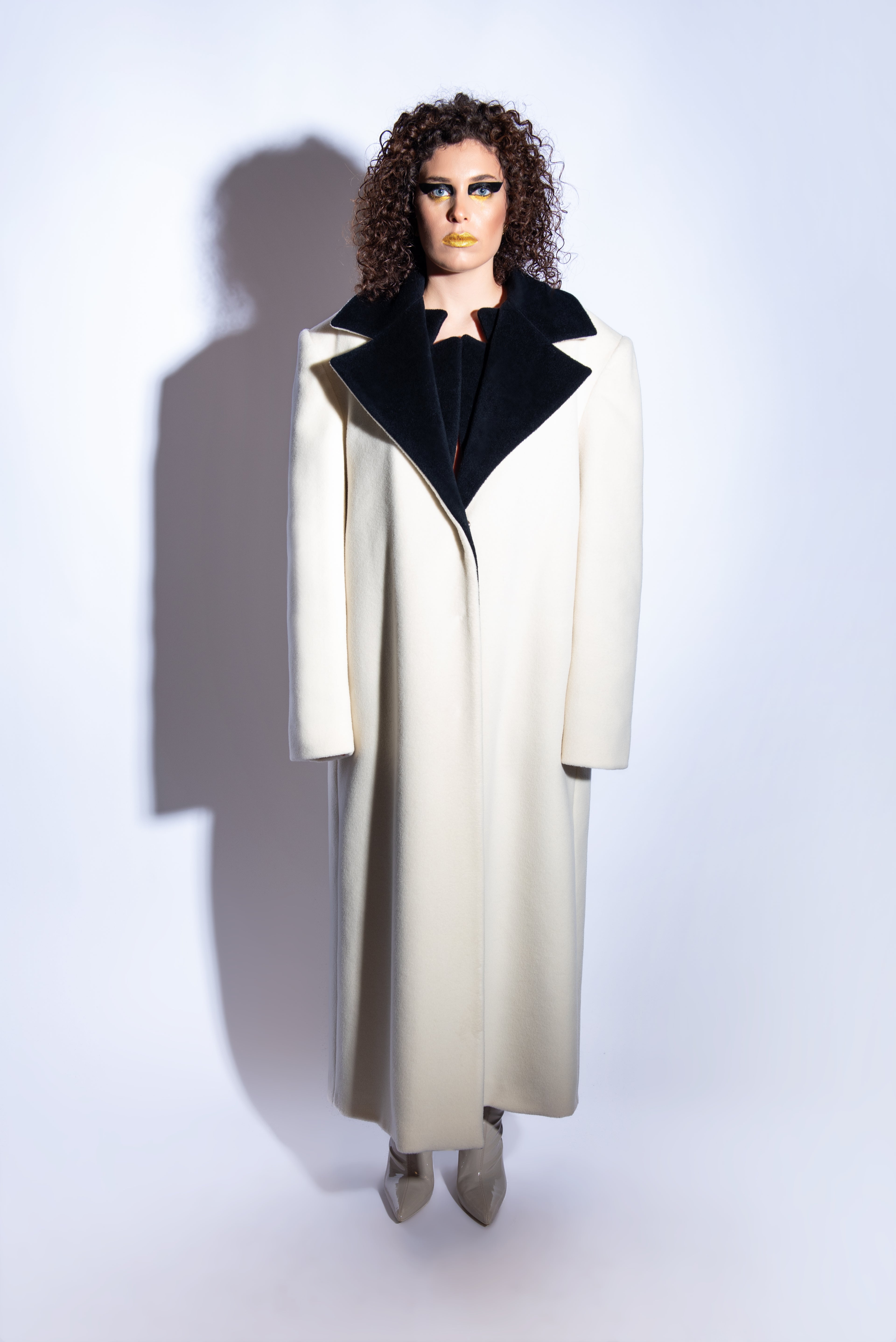 THE WHITE coat